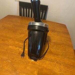 Electric Black and silver yo nana’s desert maker